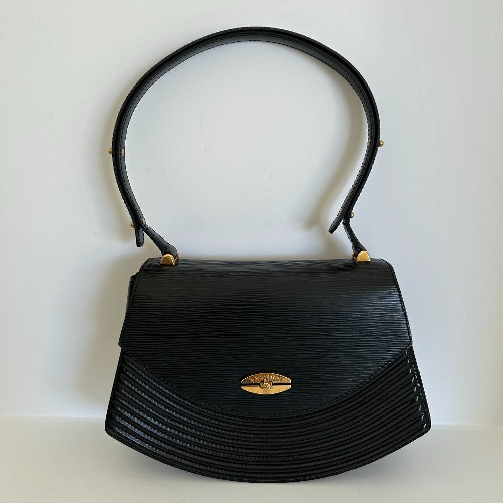 LV Epi Tilsitt Shoulder Bag